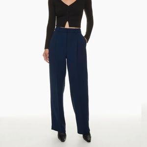 Aritzia Effortless pant size 00